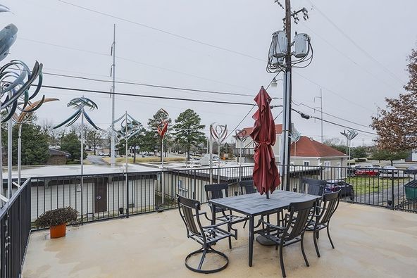 Multi-use Downtown Little Rock Office/Gallery/Residence: 909 North St, Little Rock, AR 72201